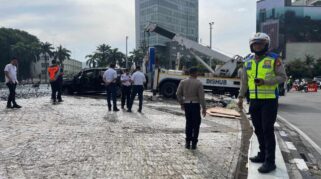 Mobil Listrik BYD Tercebur Bundaran HI