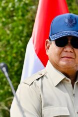 Prabowo persilakan wartawan keluar
