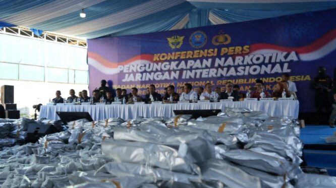 3 ton ganja di Gresik